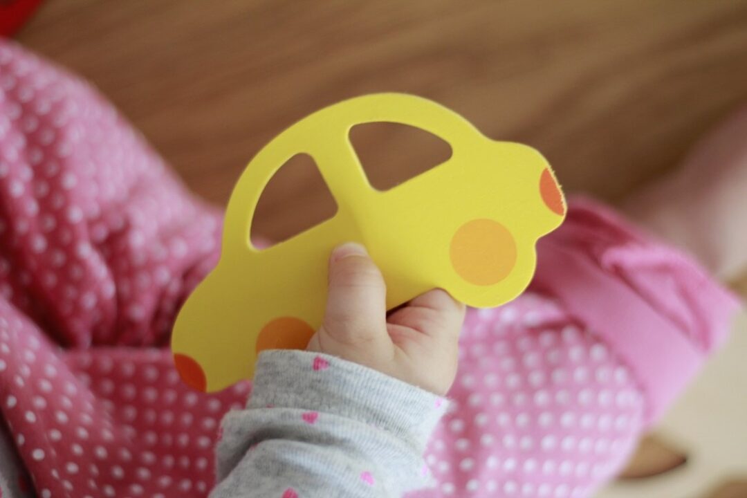 drewniane puzzle dla dzieci