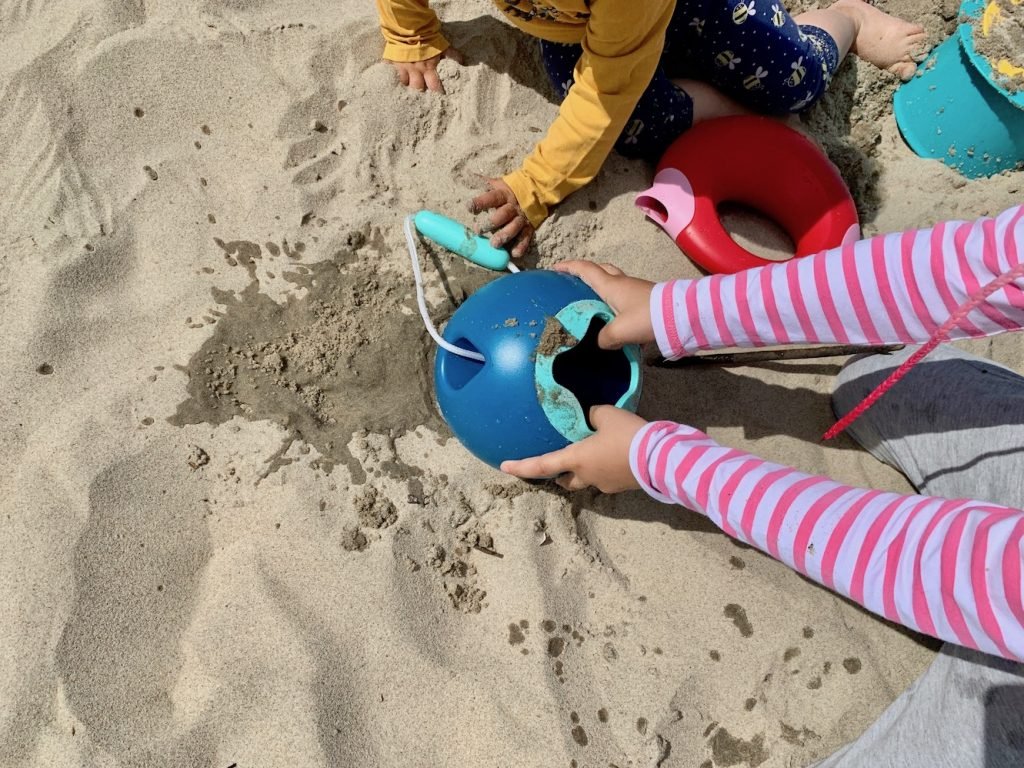 najlepsze zabawki na plażę