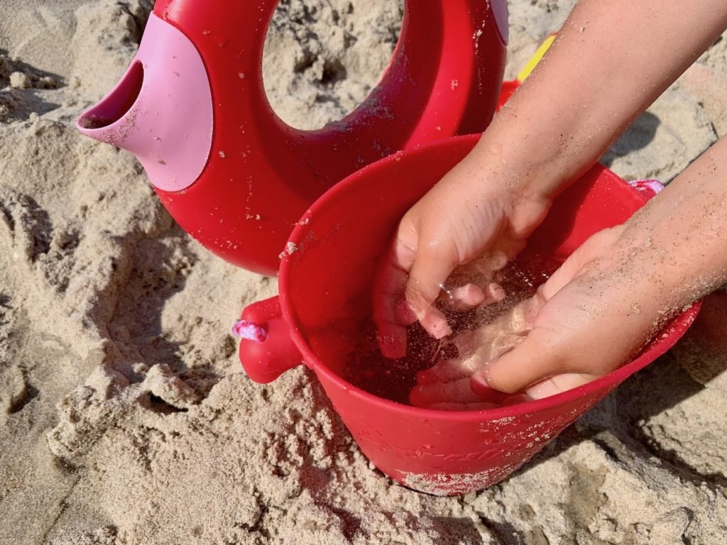 najlepsze zabawki na plażę