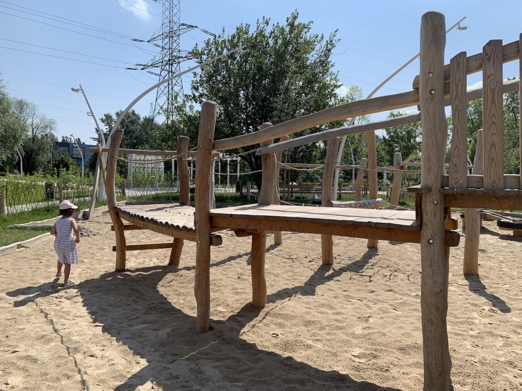 naturalny plac zabaw ekopark ursus