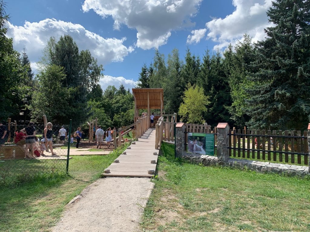 leśny plac zabaw powsin
