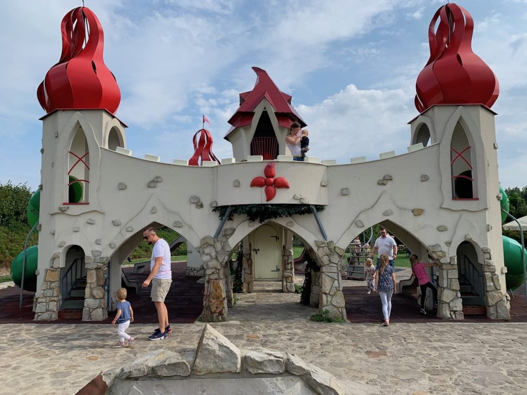 atrakcje dla dzieci w magicznych ogrodach